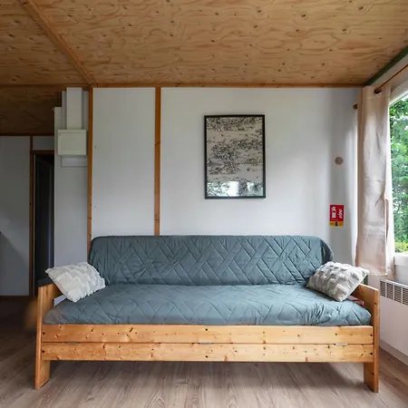 Camping Le Mont Libre - Cottage & Espace Nature - Gannat Exterior photo
