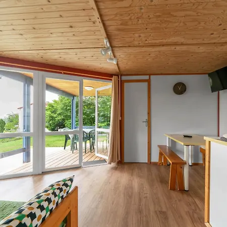 Camping Le Mont Libre - Cottage & Espace Nature - Gannat Exterior photo