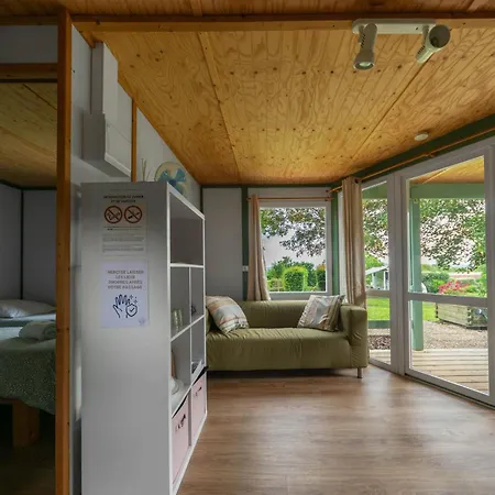 Camping Le Mont Libre - Cottage & Espace Nature - Gannat Exterior photo