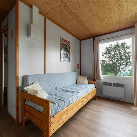 Camping Le Mont Libre - Cottage & Espace Nature - Gannat Exterior photo