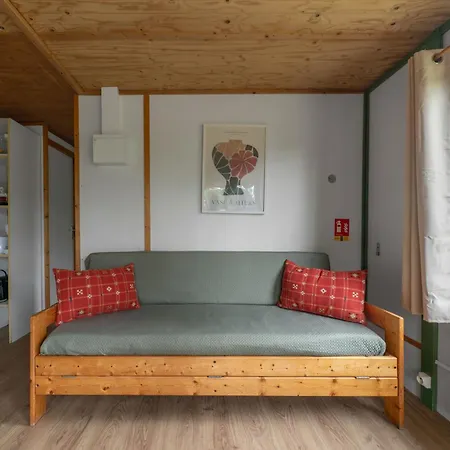 Camping Le Mont Libre - Cottage & Espace Nature - Gannat Exterior photo