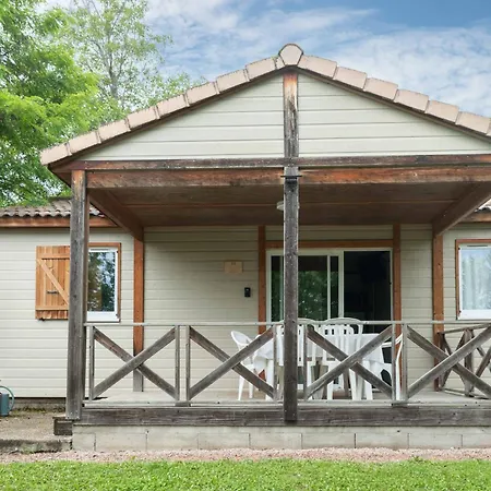 Camping Le Mont Libre - Cottage & Espace Nature - Gannat Exterior photo