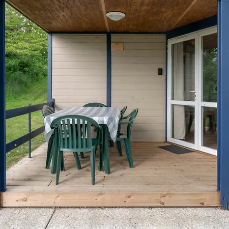 Camping Le Mont Libre - Cottage & Espace Nature - Gannat Exterior photo