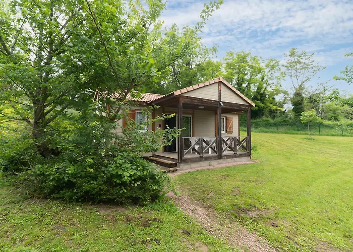 Camping Le Mont Libre - Cottage & Espace Nature - Gannat