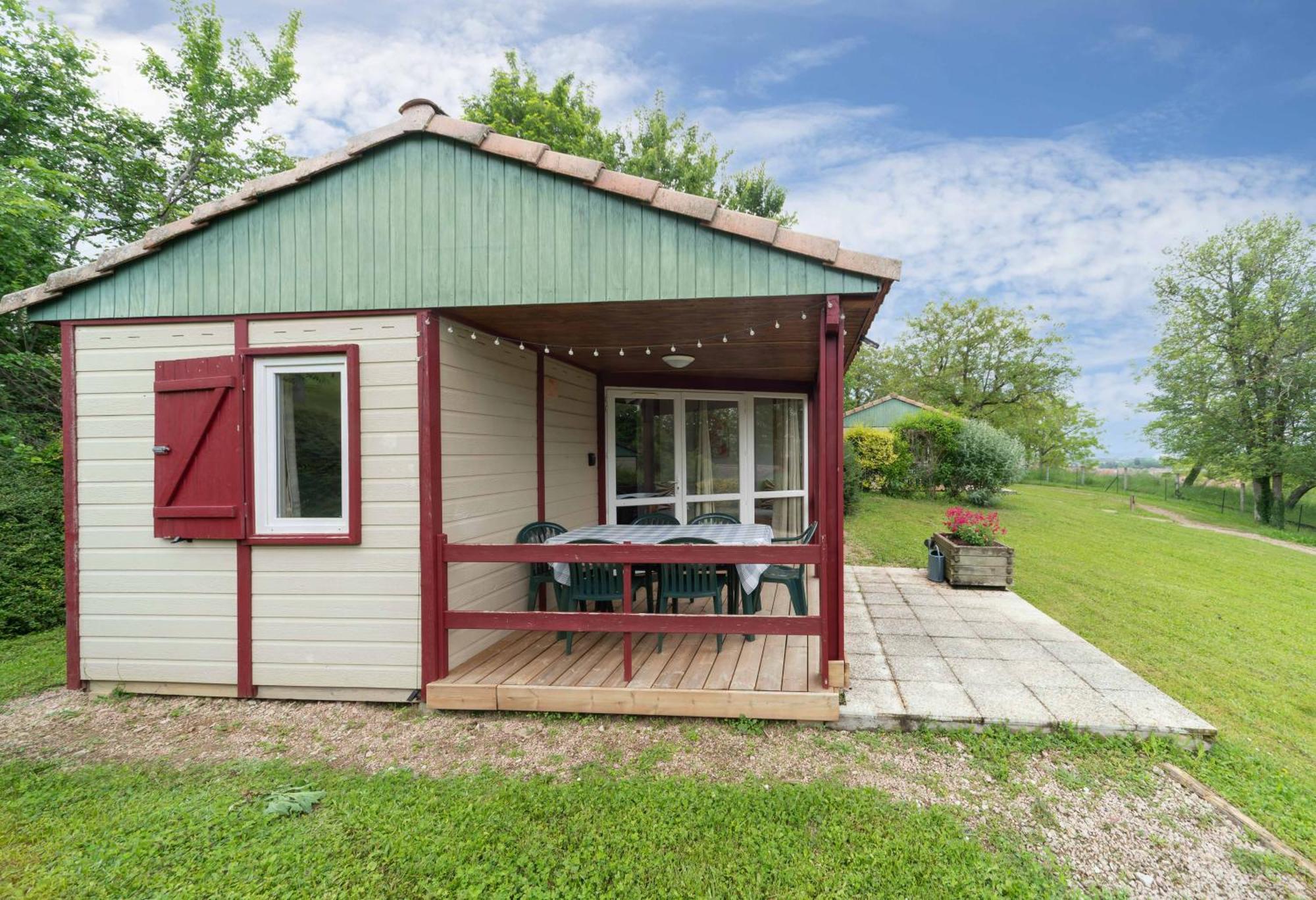 Campsite Le Mont Libre - & Espace Nature - *