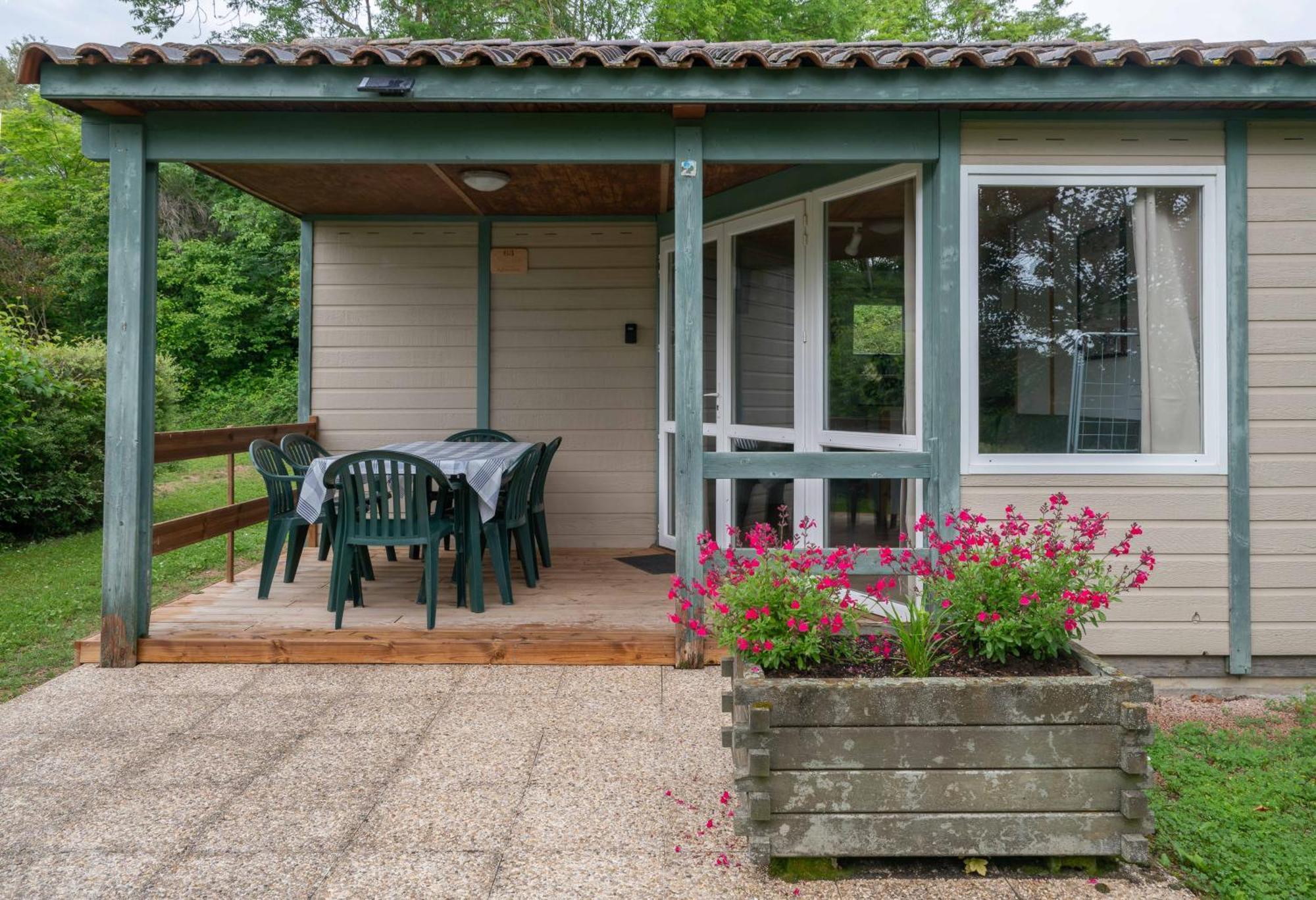 Le Mont Libre - & Espace Nature - Campsite *