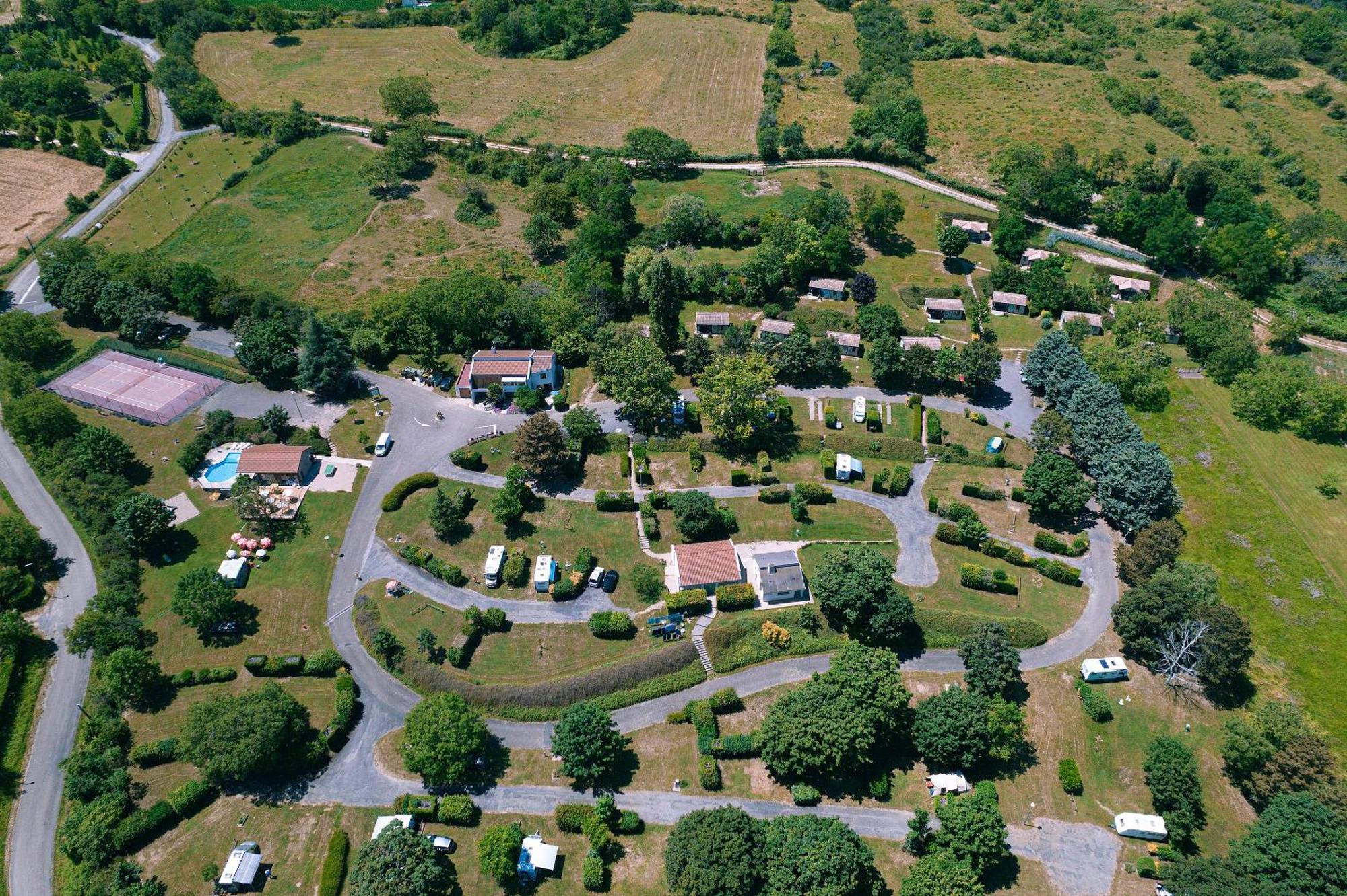 Campsite Le Mont Libre - & Espace Nature - *